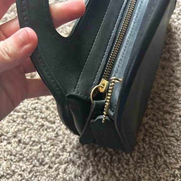 Vintage 90s Coach Black Leather Carousel Bag Handbag RARE *No strap* - Picture 9 of 16